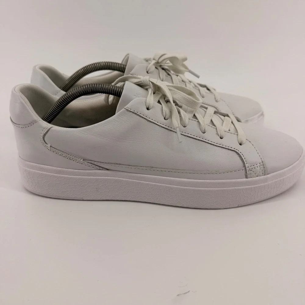 Kizik Vegas Sneakers Mens 11 White Leather Hands-Free Low Top‎ DVEGWT01-1D